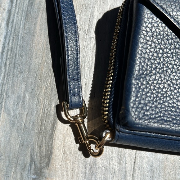 Tory Burch Carter Smartphone Wallet Blue - Picture 4 of 8